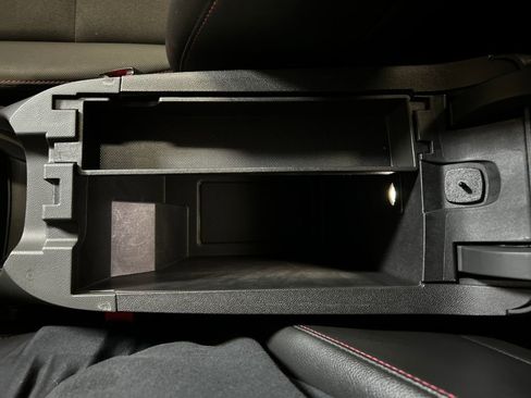 Used 2022 Chevrolet Equinox RS image 24