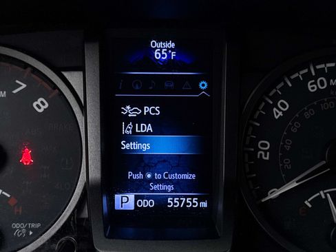 Used 2019 Toyota Tacoma TRD Off-Road AWD/4WD image 30