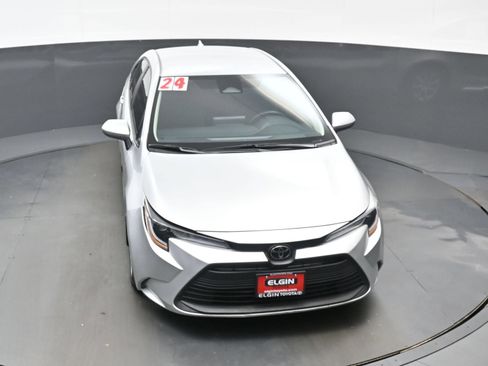 Used 2024 Toyota Corolla LE FWD image 33