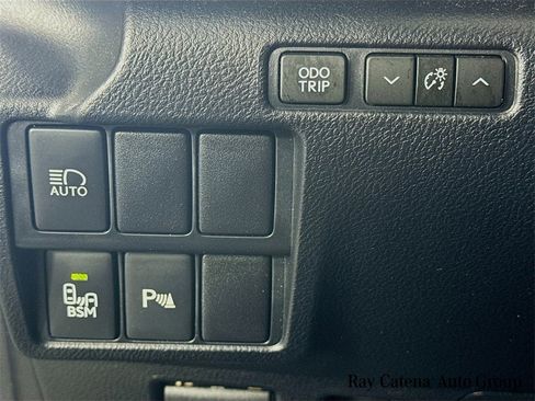 Certified 2019 Lexus IS 300 AWD image 10