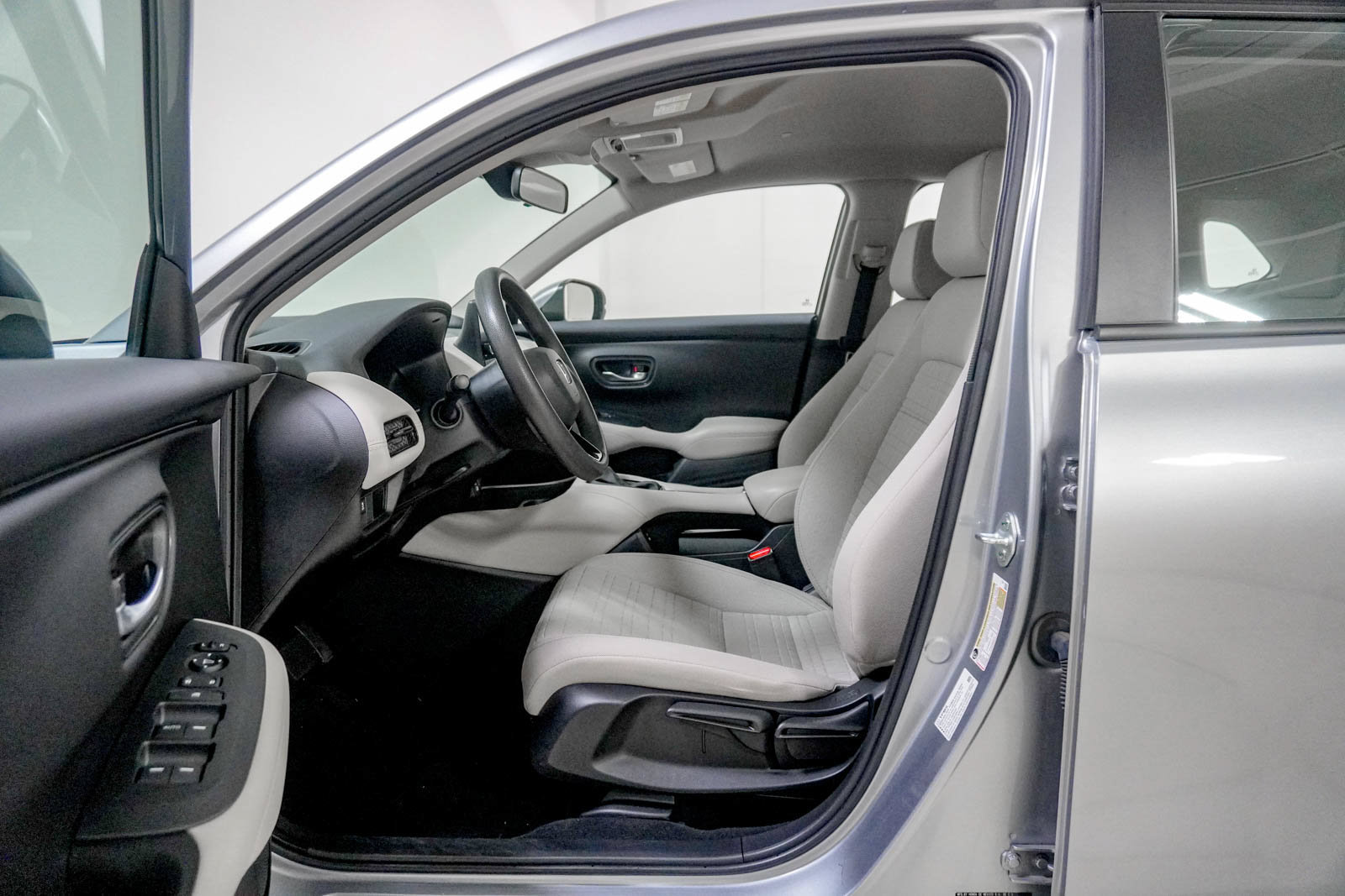 Used 2024 Honda HR-V LX image 19