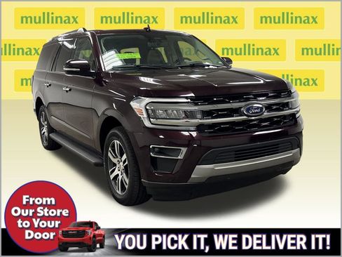 Used 2024 Ford Expedition Max Limited RWD image 2