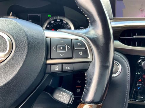 Used 2016 Lexus LX 570 4WD w/ Luxury Package image 24