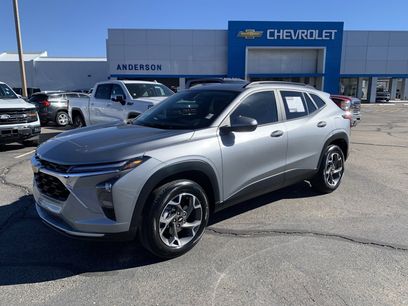 Used 2024 Chevrolet Trax LT w/ Driver Confidence Package