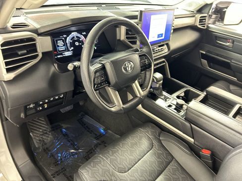 Used 2024 Toyota Tundra Limited image 11