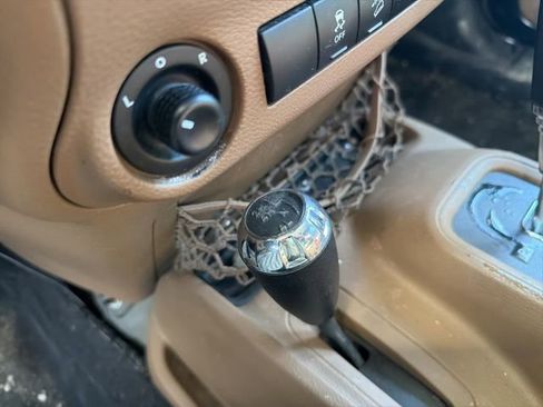 Used 2017 Jeep Wrangler Unlimited Sahara w/ Connectivity Group image 25