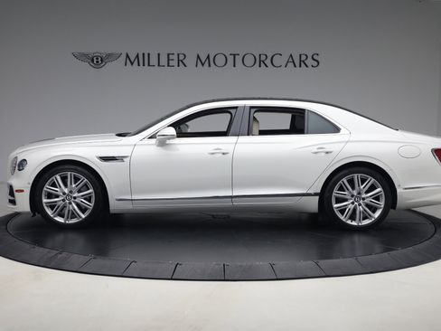 Certified 2024 Bentley Flying Spur Plug-In Hybrid image 3