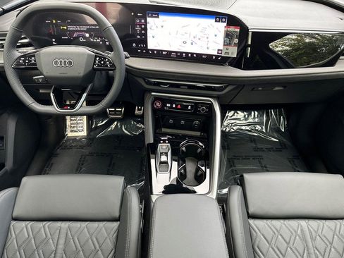 New 2025 Audi SQ5 Premium Plus image 12