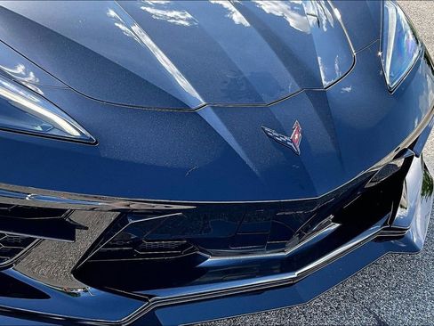 Used 2020 Chevrolet Corvette Stingray Coupe w/ Z51 Performance Package RWD image 27