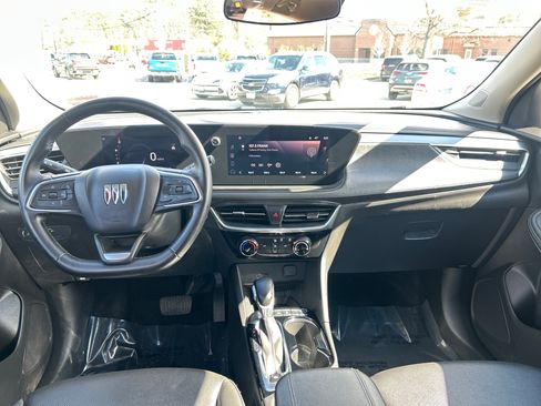 Used 2024 Buick Encore GX Sport Touring AWD/4WD image 18