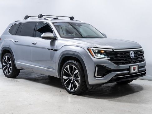 Used 2024 Volkswagen Atlas SEL Premium R-Line image 9