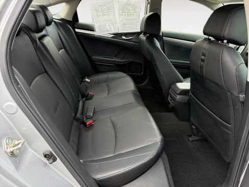 Used 2017 Honda Civic Touring image 18