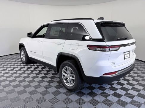 New 2025 Jeep Grand Cherokee Laredo X image 5