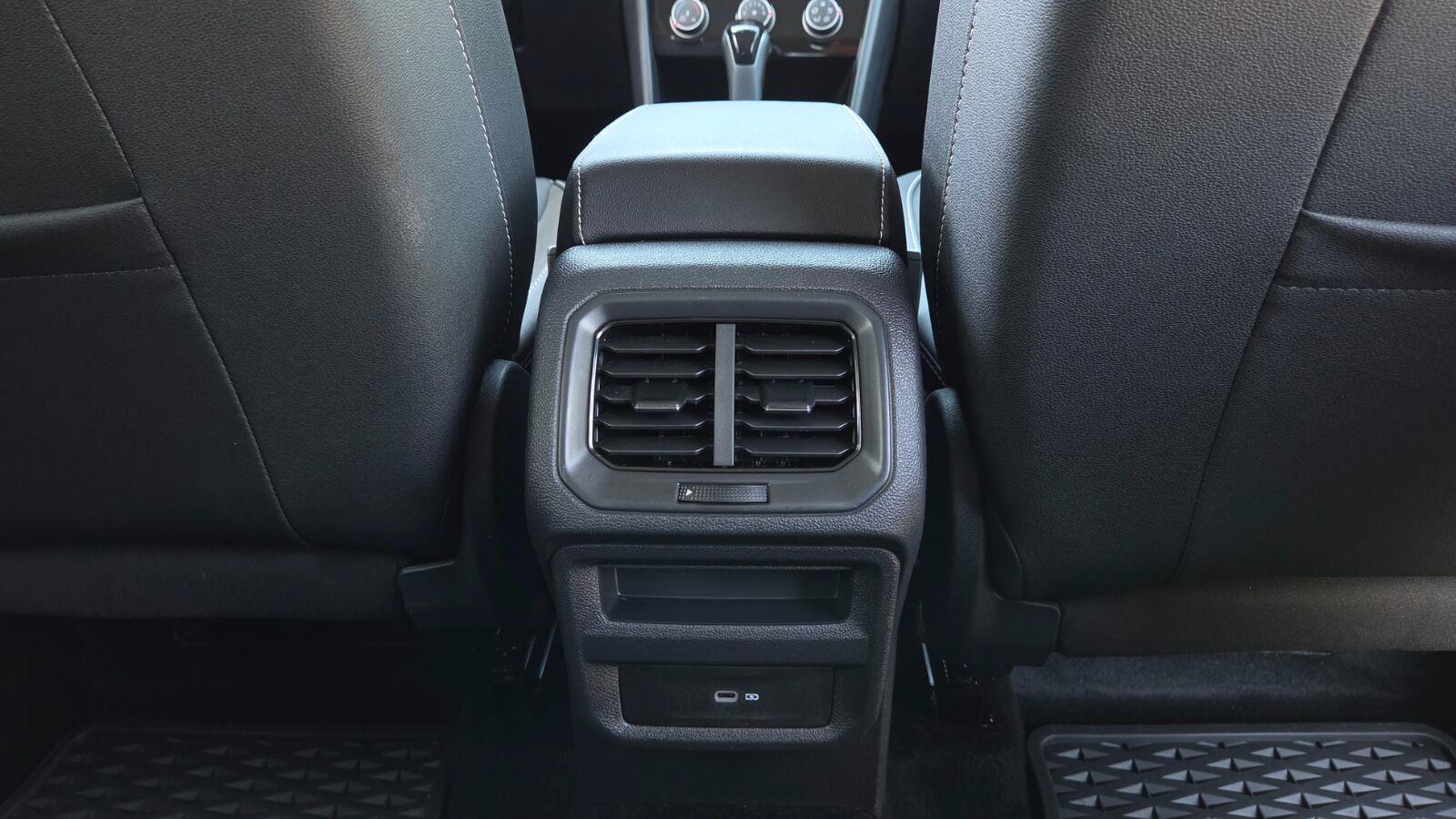 Certified 2023 Volkswagen Taos SE w/ Panoramic Sunroof Package FWD image 57