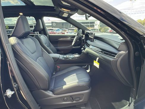 New 2026 INFINITI QX60 Sport w/ Dark Cargo Package image 9