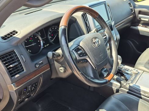 Used 2021 Toyota Land Cruiser Heritage Edition AWD/4WD image 10