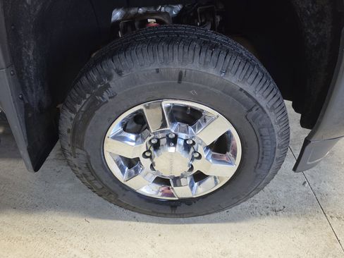 Used 2019 GMC Sierra 3500 Denali w/ LPO, Protection Package image 9