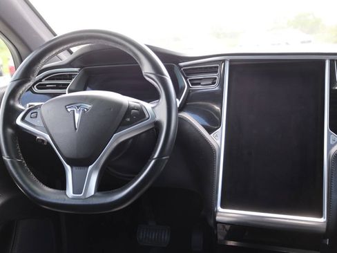Used 2018 Tesla Model X 75D AWD/4WD image 23