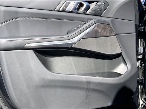 Used 2026 BMW X7 xDrive40i w/ M Sport Package image 20