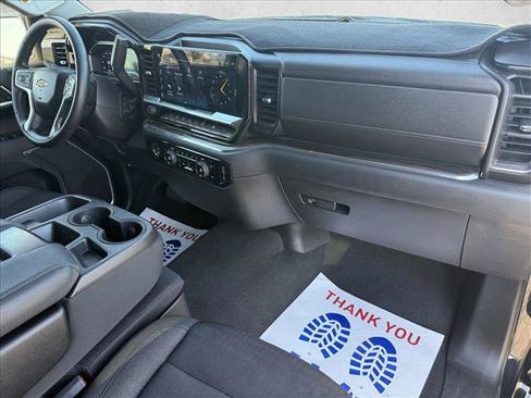 Used 2023 Chevrolet Silverado 1500 LT image 13