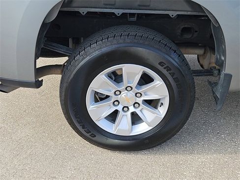 Used 2025 Chevrolet Silverado 1500 LT image 9