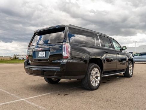 Used 2017 GMC Yukon XL SLE w/ SLE Value Package AWD/4WD image 7