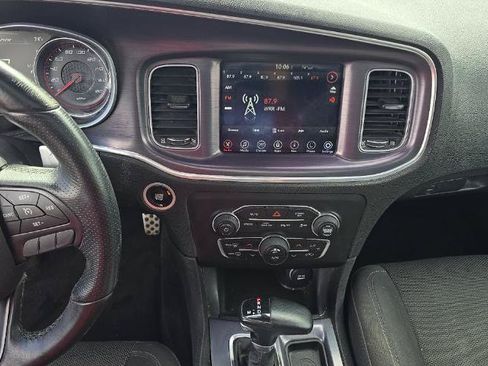 Used 2017 Dodge Charger R/T Scat Pack w/ Beats Audio Group RWD image 10
