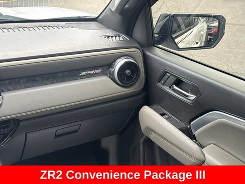 Used 2024 Chevrolet Colorado ZR2 w/ ZR2 Convenience Package III AWD/4WD image 21