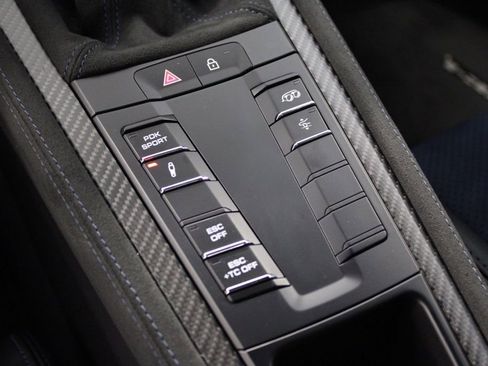 Certified 2025 Porsche 718 Cayman GT4 RS RWD image 32