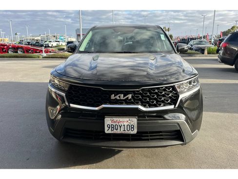 Used 2022 Kia Sorento LX AWD/4WD image 3