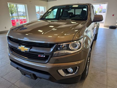 Used 2016 Chevrolet Colorado Z71 AWD/4WD image 2