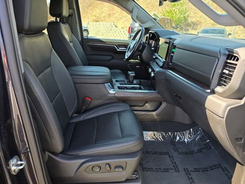 Certified 2023 GMC Sierra 1500 SLT w/ SLT Convenience Package image 29