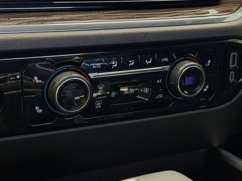 Used 2023 Chevrolet Silverado 1500 RST image 10