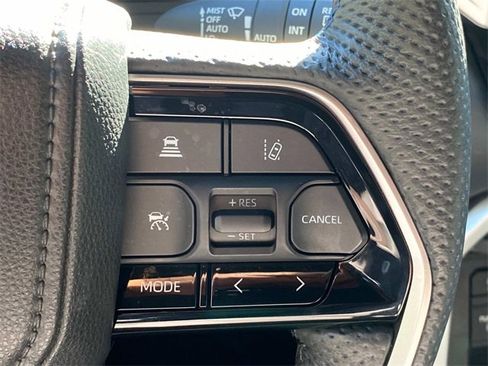 Used 2025 Toyota Sequoia Platinum image 22