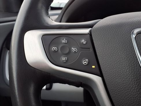 Certified 2022 GMC Terrain SLT w/ Tech Package image 17