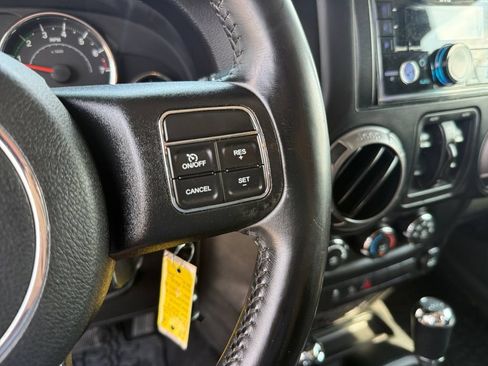 Used 2017 Jeep Wrangler Unlimited Sport w/ Quick Order Package 24S AWD/4WD image 23