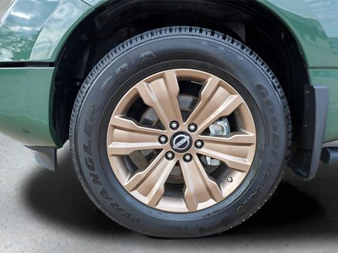 Used 2024 Nissan Titan SV w/ SV Bronze Edition Package image 23