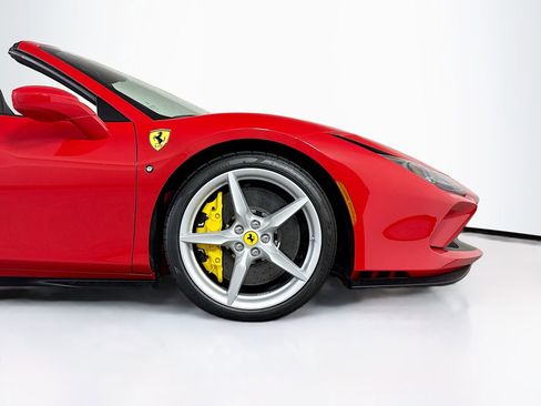 Certified 2021 Ferrari F8 Tributo RWD image 26