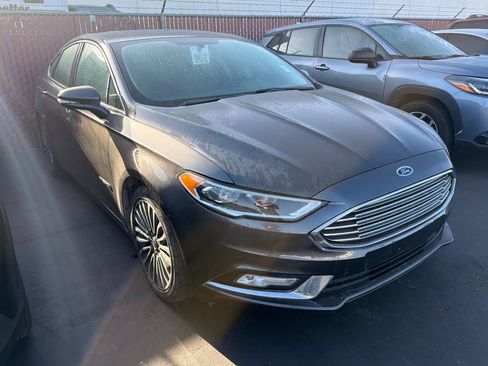 Used 2018 Ford Fusion Titanium FWD image 2