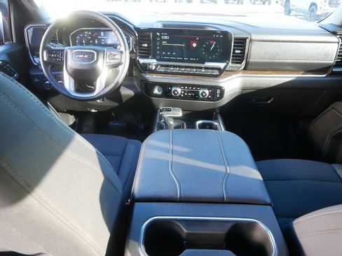 Certified 2024 GMC Sierra 1500 Elevation w/ LPO, Elevation Black Package image 19