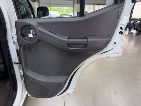Used 2015 Nissan Xterra PRO-4X w/ Pro-4x Leather Package AWD/4WD image 14