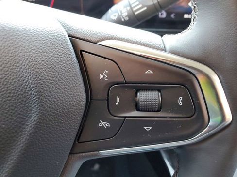 Used 2024 Chevrolet Trax LT w/ Driver Confidence Package image 24