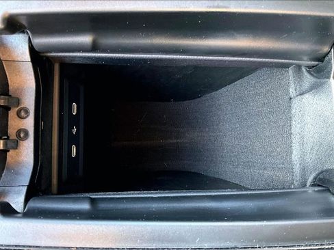 Used 2026 Mercedes-Benz GLB 250 4MATIC image 26