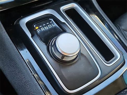 Used 2023 Chrysler 300 Touring w/ Sport Appearance Package image 21