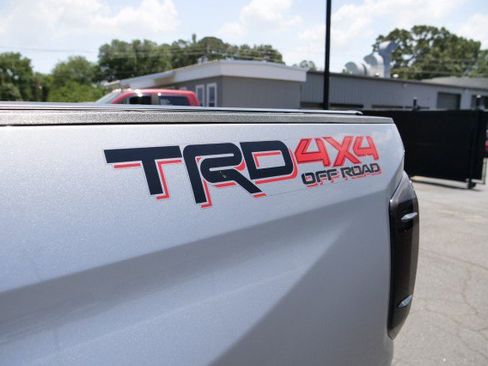 Used 2019 Toyota Tundra Limited w/ Limited Premium Package AWD/4WD image 33