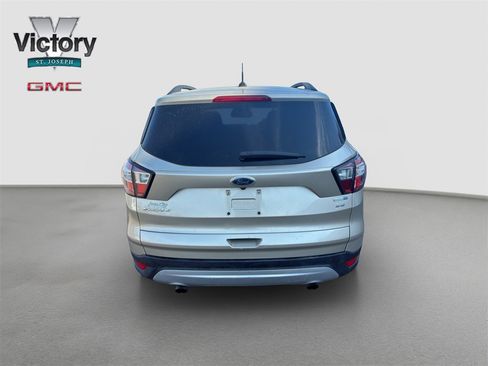 Used 2018 Ford Escape SE image 14