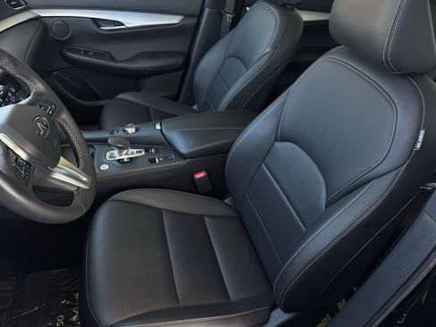 Used 2019 INFINITI QX50 Luxe FWD image 16