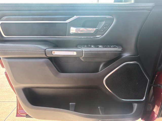 Used 2024 RAM 1500 Laramie AWD/4WD image 15