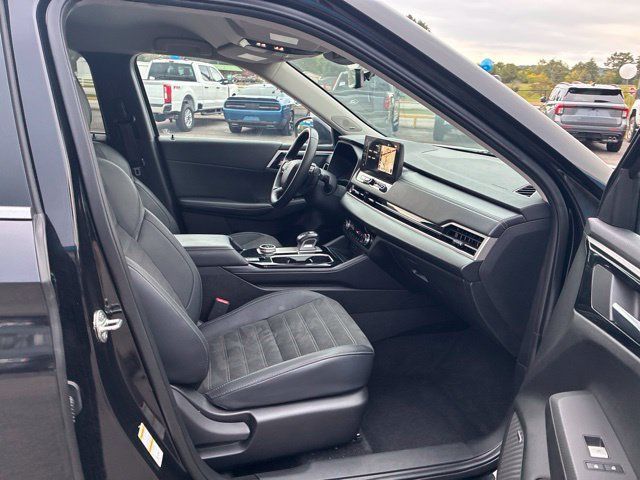 Used 2025 Mitsubishi Outlander SE FWD image 49