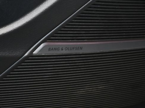 Used 2022 Audi SQ8 Premium Plus w/ Executive Package image 11